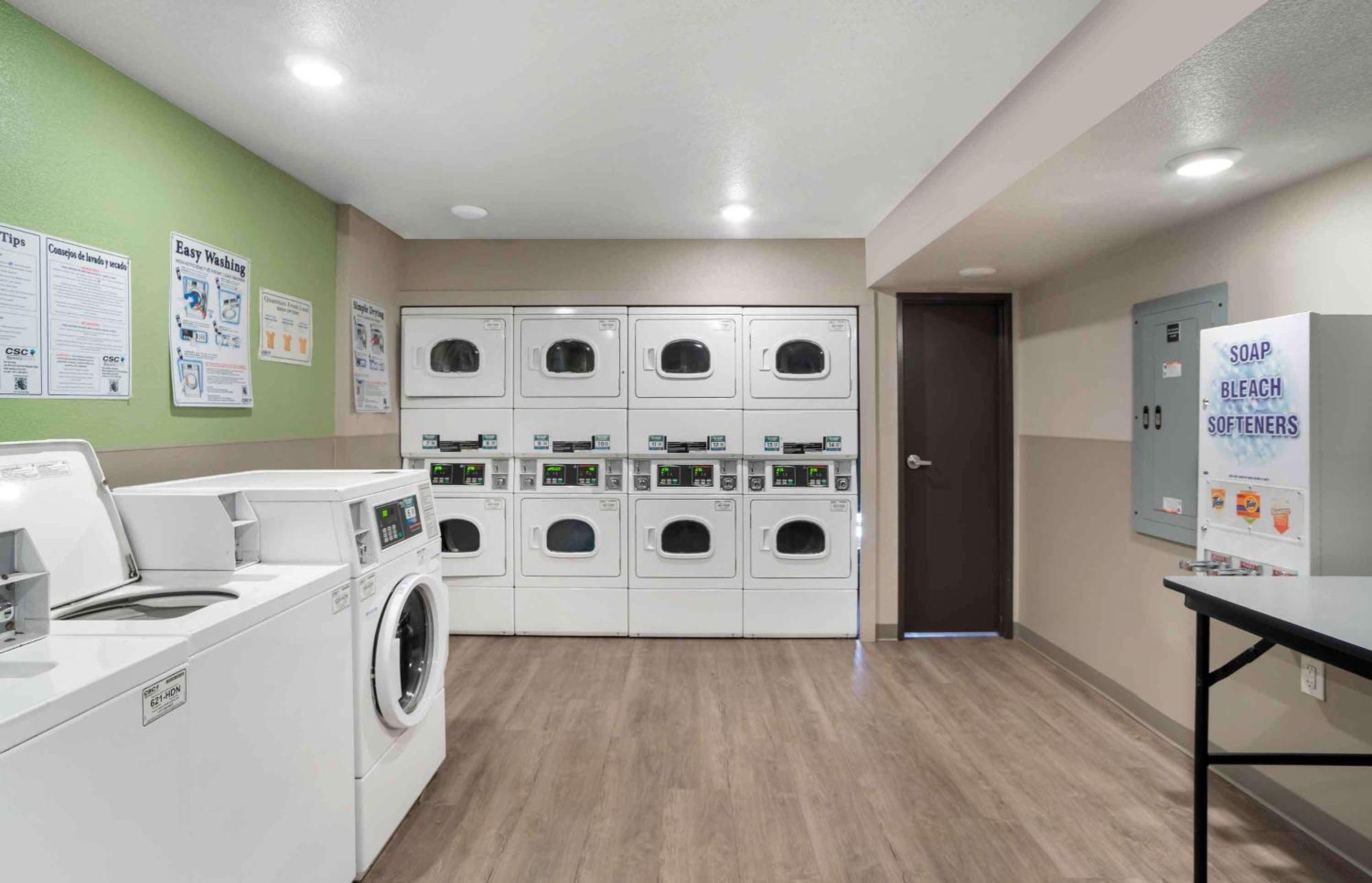 Extended Stay America Select Suites - Charlotte - Northlake Exteriör bild