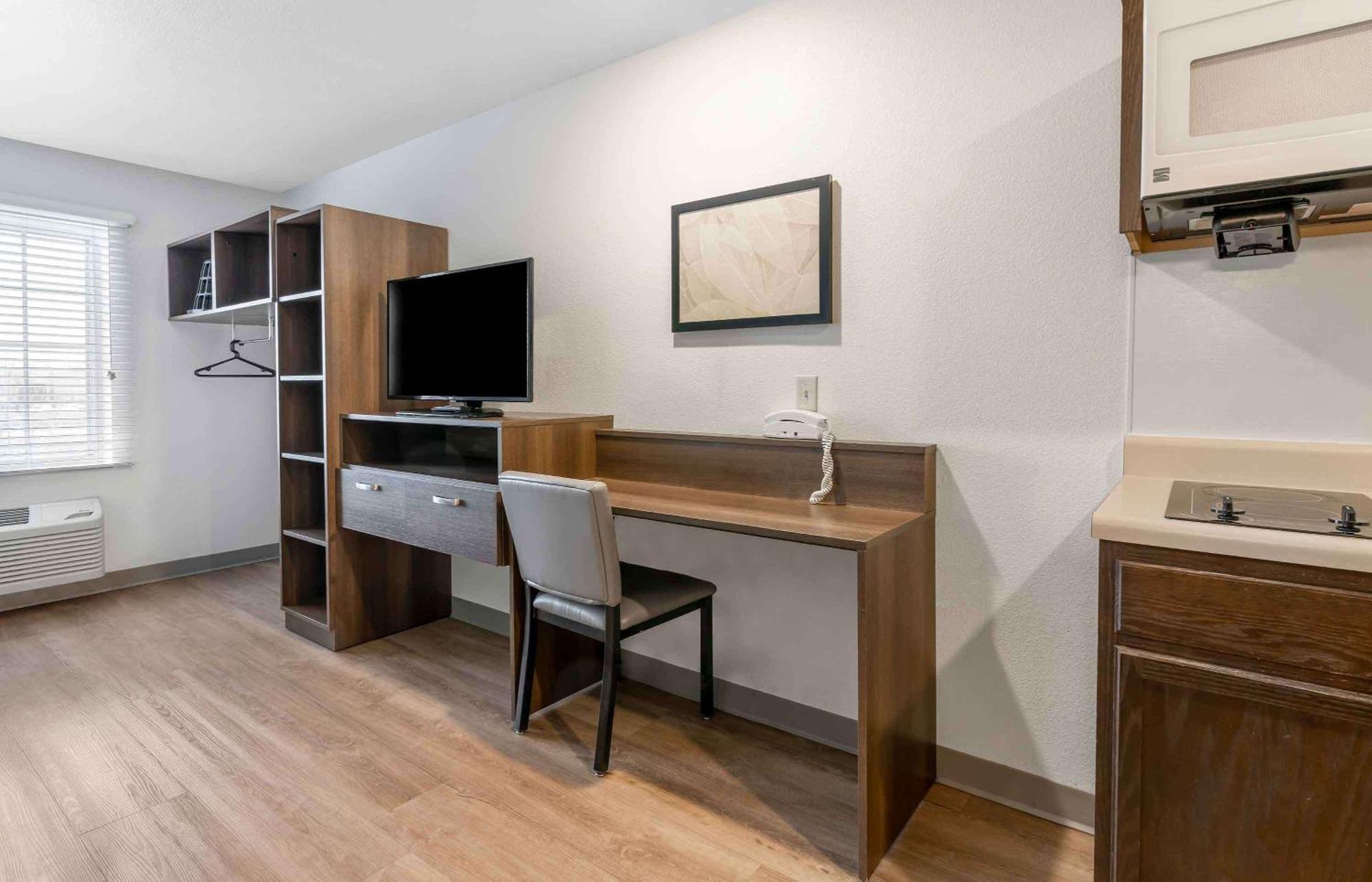 Extended Stay America Select Suites - Charlotte - Northlake Exteriör bild